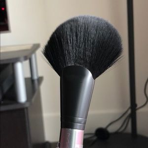 Mac brush